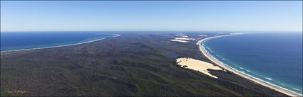 Sandy Cape - Fraser Island - QLD (PBH4 00 17955)